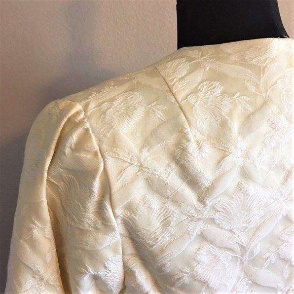 VINTAGE Bolero Jacket with Fur Cuffs - Picture 6 of 10